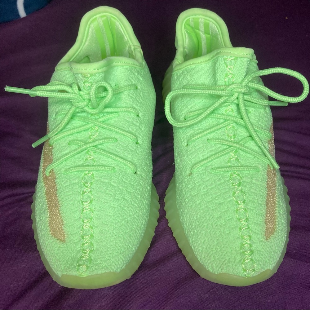 Yeezy Boost 350 V2 GID Kids 'Glow'